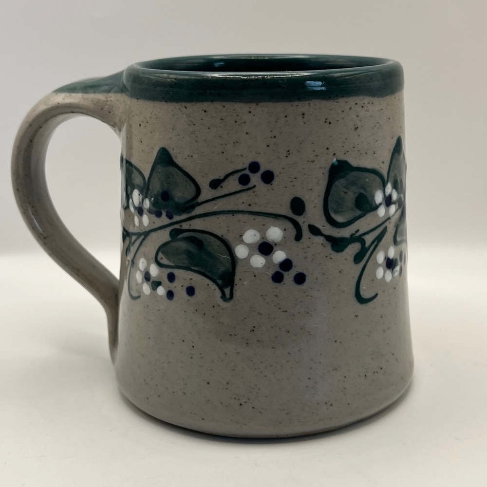 Great Bay Pottery Stoneware Mug Blue White Floral Design No Hampton NH 2003 d